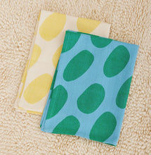 Load image into Gallery viewer, Dusen Dusen Patterned Dish Towels // 2 Colorways
